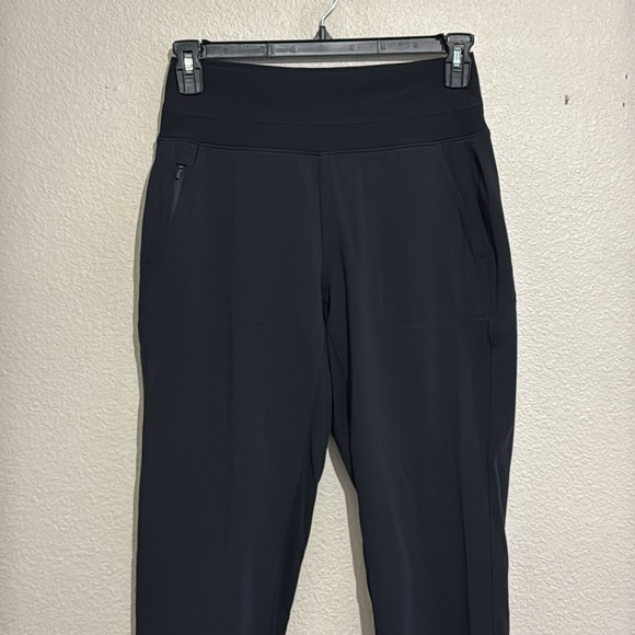Athleta Venice Women's Black Hight Rise Jogger Pants with Pockets - Picture 4 of 7